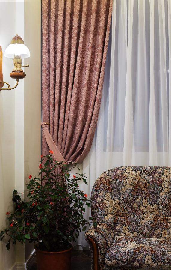 Casta Diva Hotel Korcza Zewnętrze zdjęcie