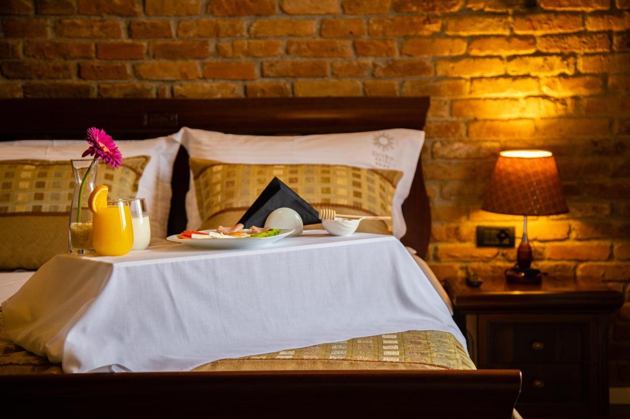 Casta Diva Hotel Korcza Zewnętrze zdjęcie